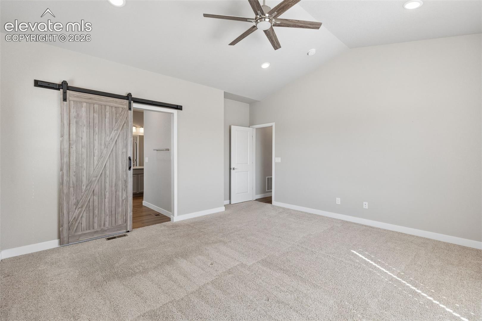 Listing photo 16 for 13107 Parkland Drive