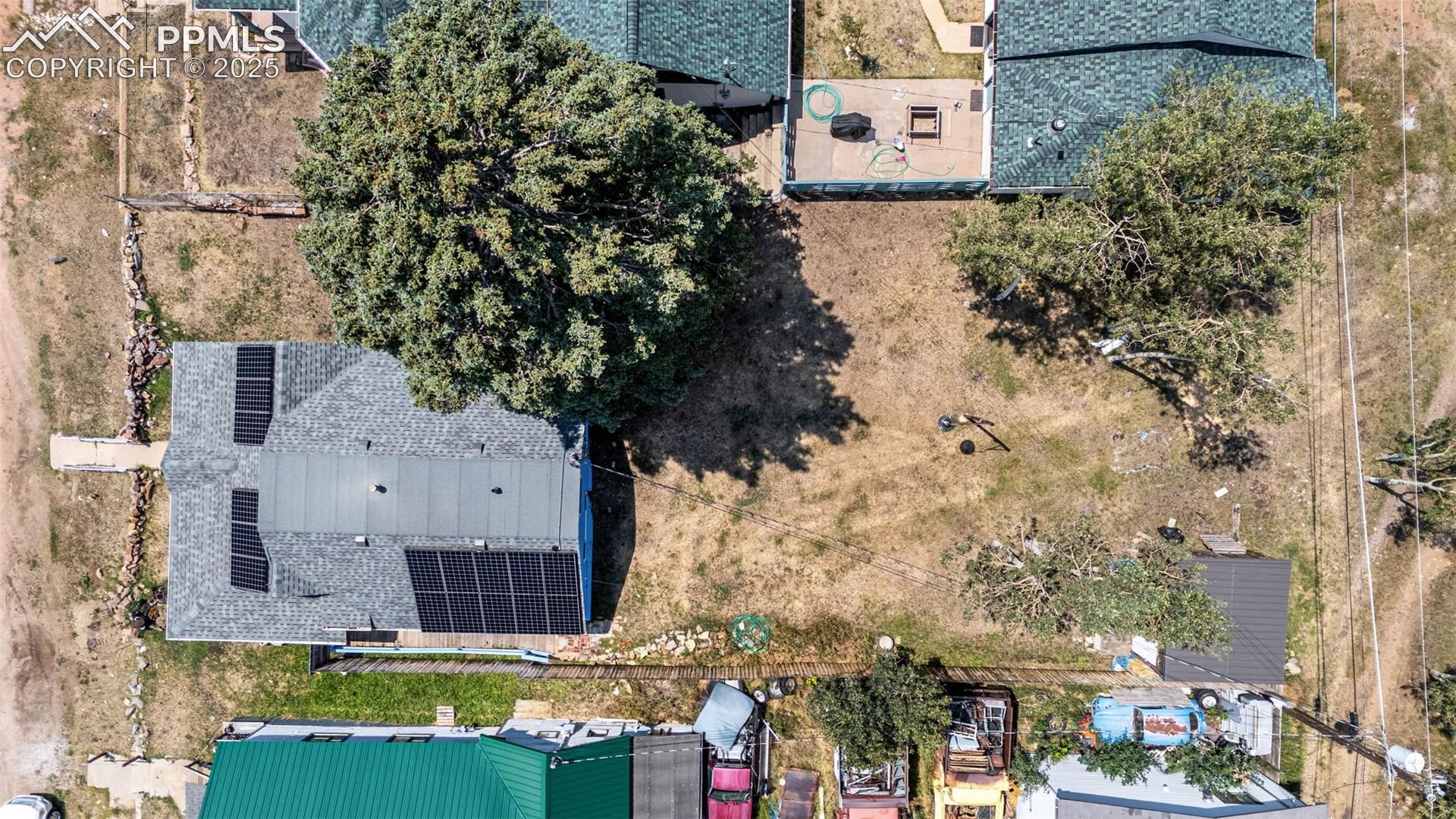 Listing photo 26 for 137 W Eaton Avenue