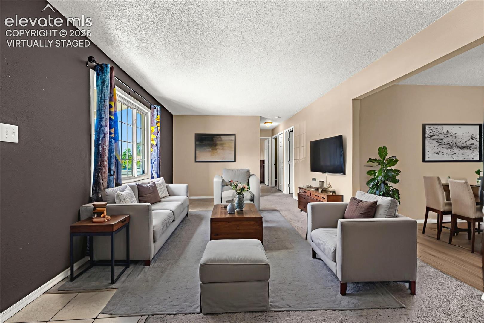 Listing photo 2 for 1933 Hallam Avenue