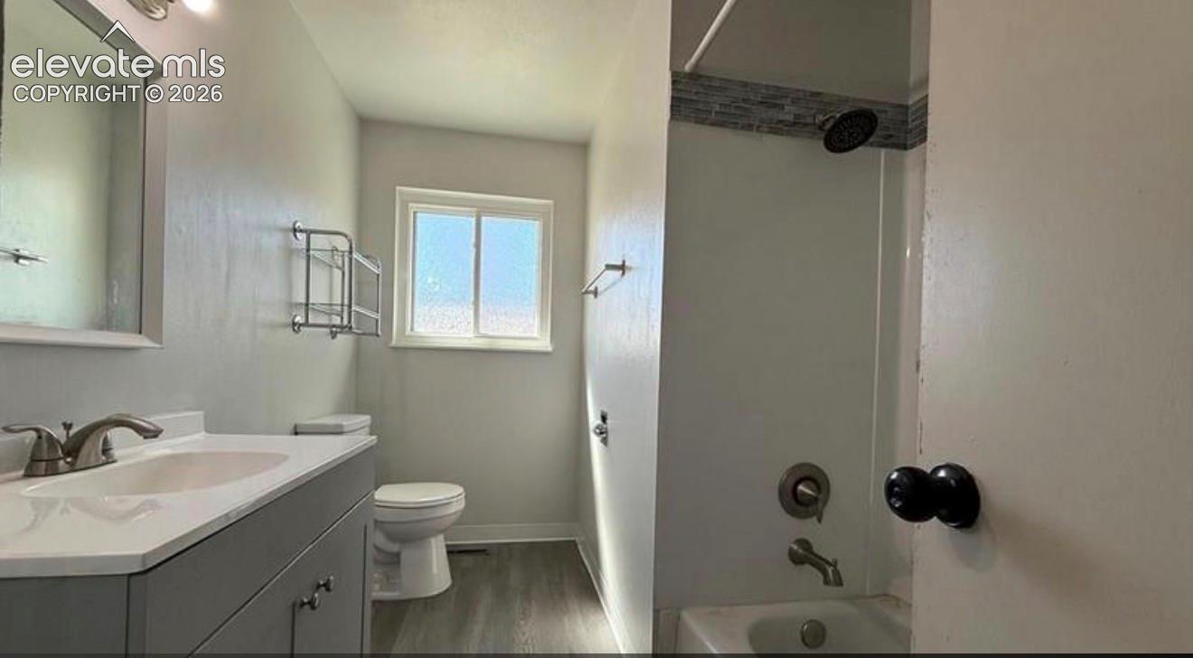 Listing photo 9 for 7 Echo Place