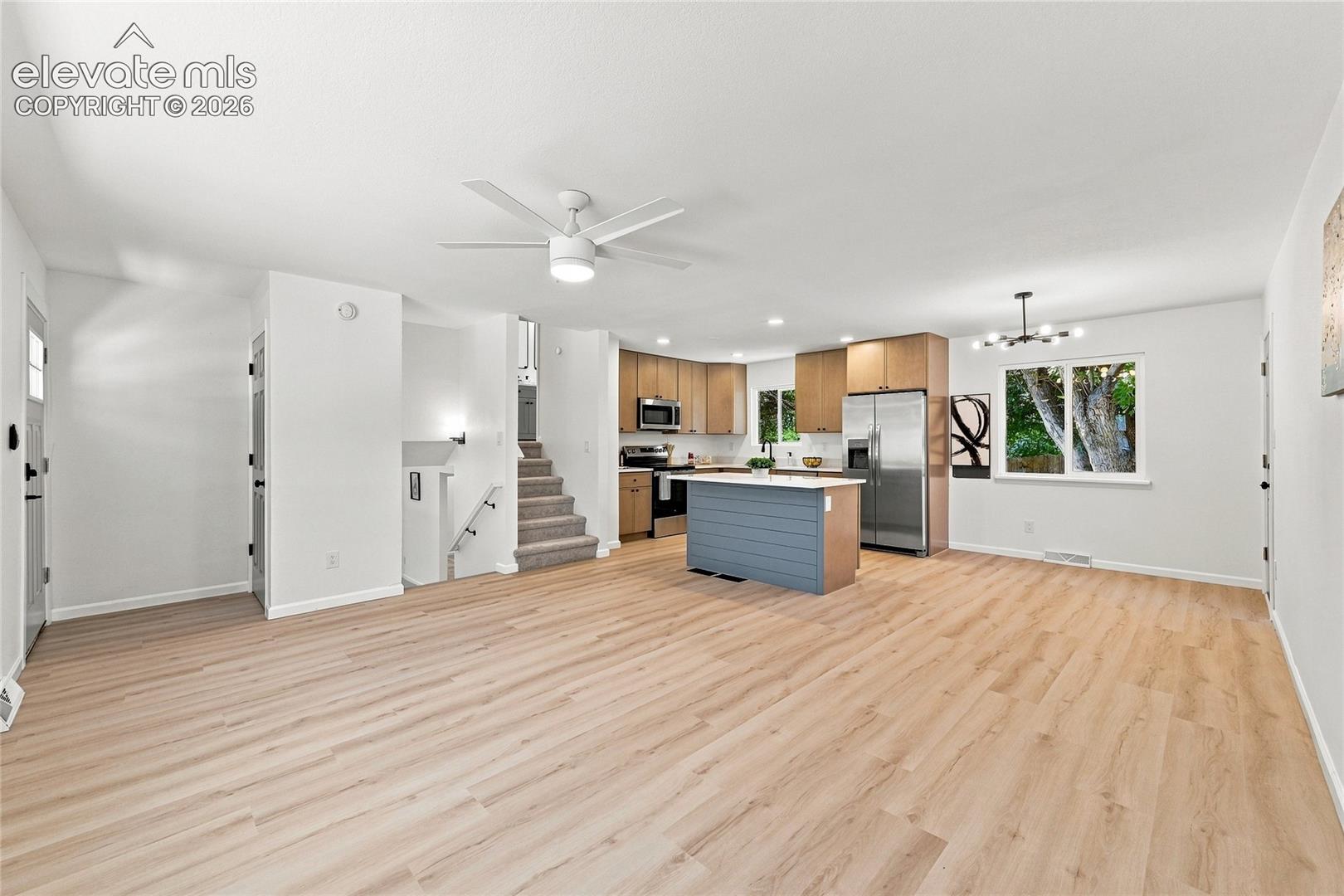 Listing photo 2 for 934 Bowser Drive
