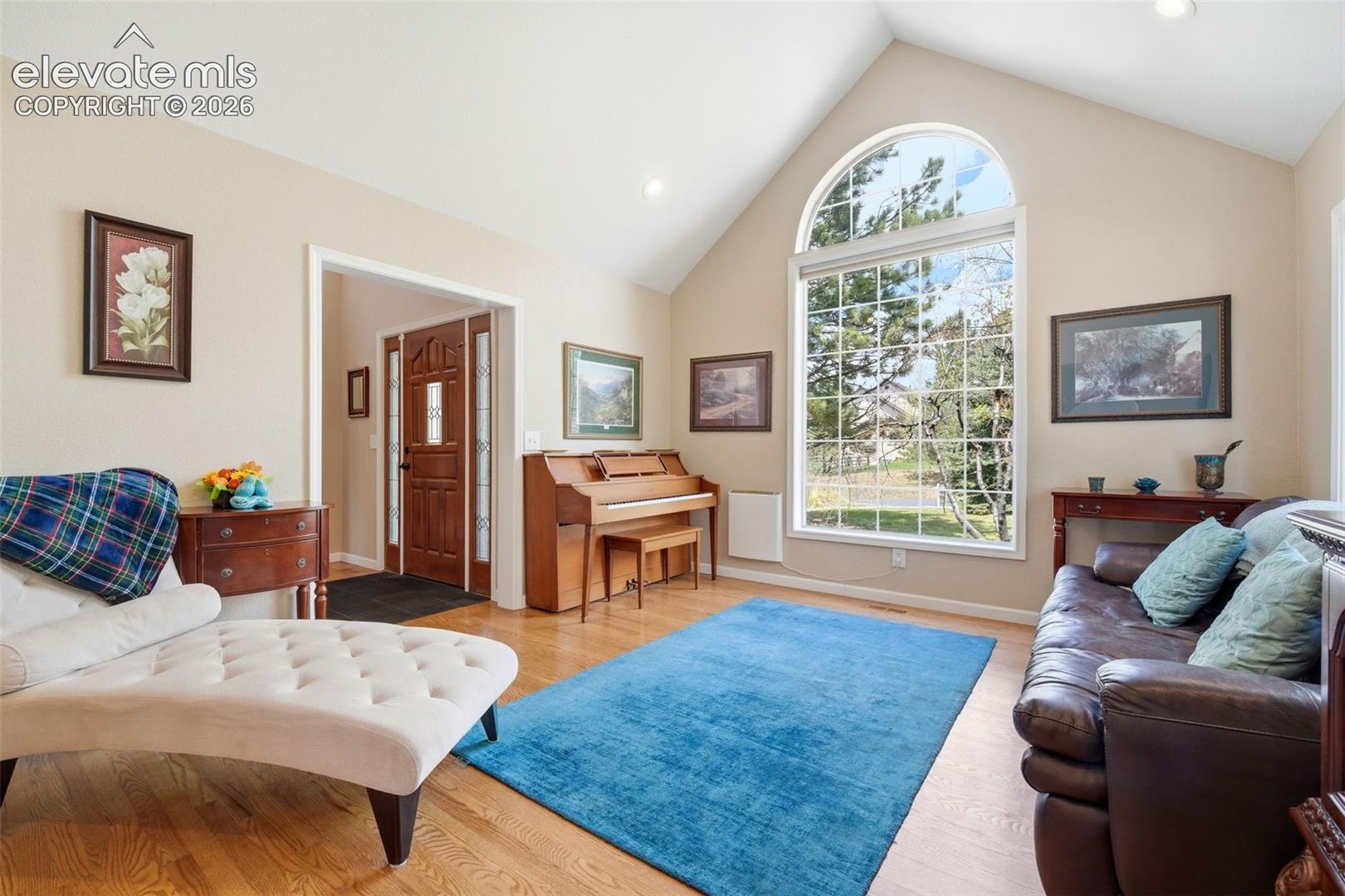 Listing photo 12 for 2221 Valley View Drive