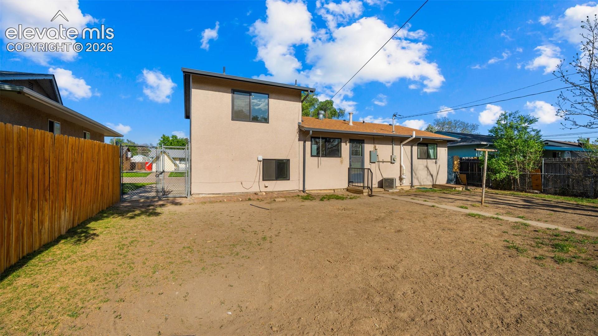 Listing photo 34 for 1819 Yakima Lane
