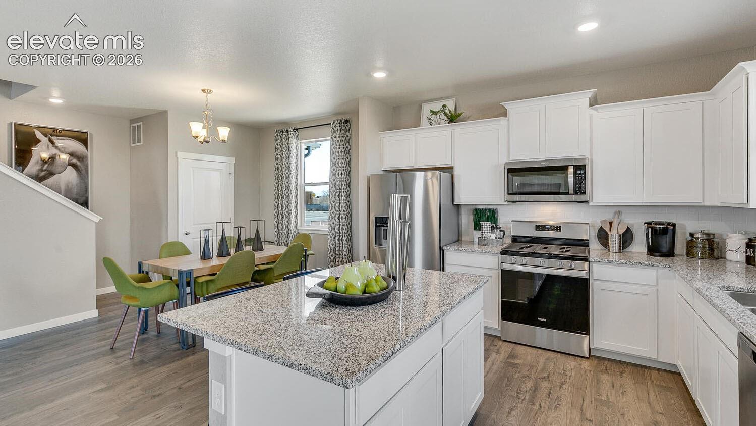 Listing photo 12 for 6636 Dragontail Terrace
