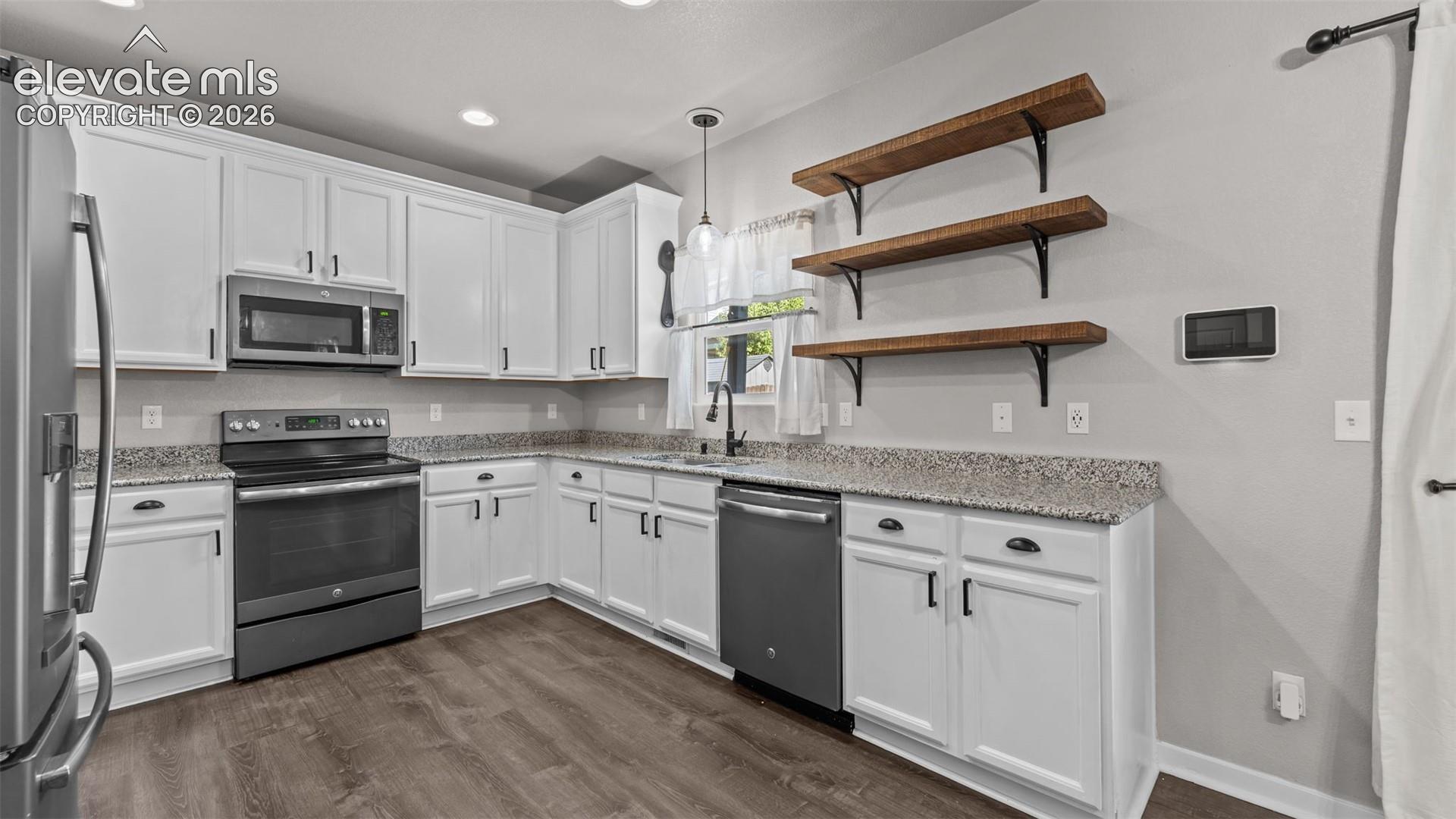 Listing photo 12 for 7815 Dry Willow Way