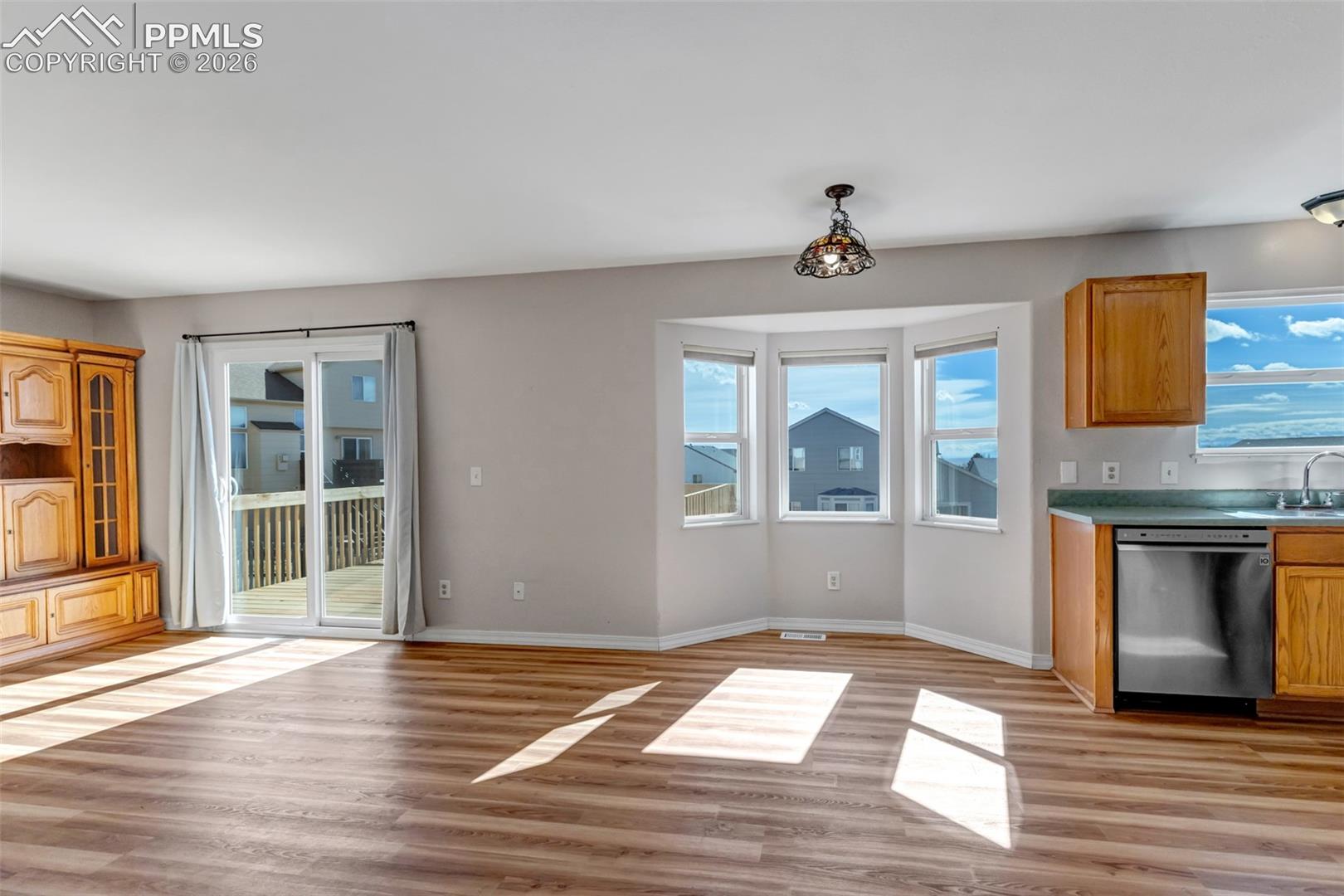 Listing photo 7 for 2375 Lisa Drive