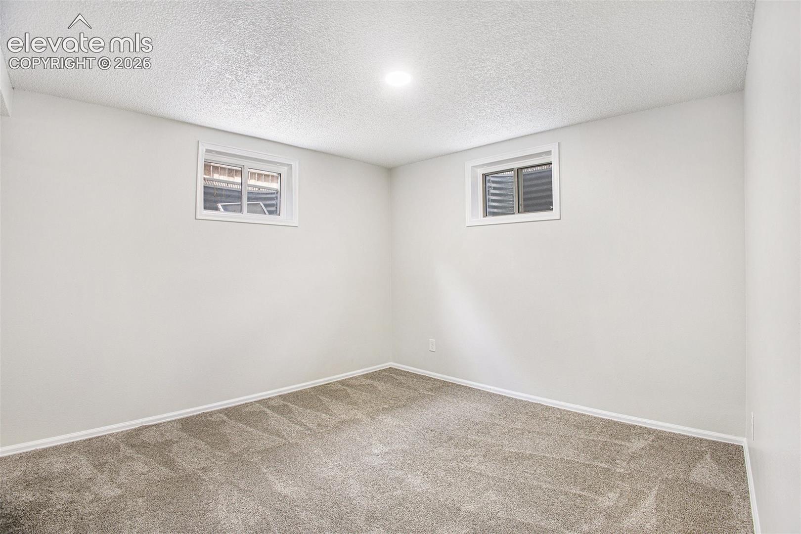 Listing photo 14 for 4087 London Lane