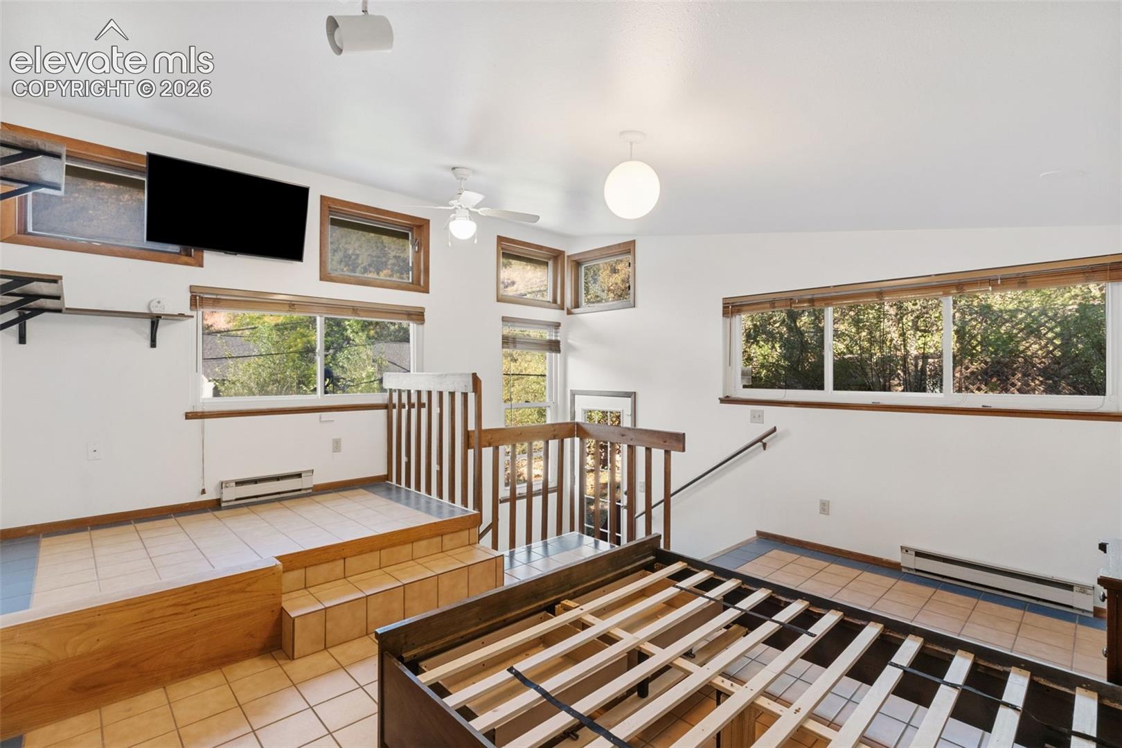 Listing photo 14 for 220 Illinois Avenue