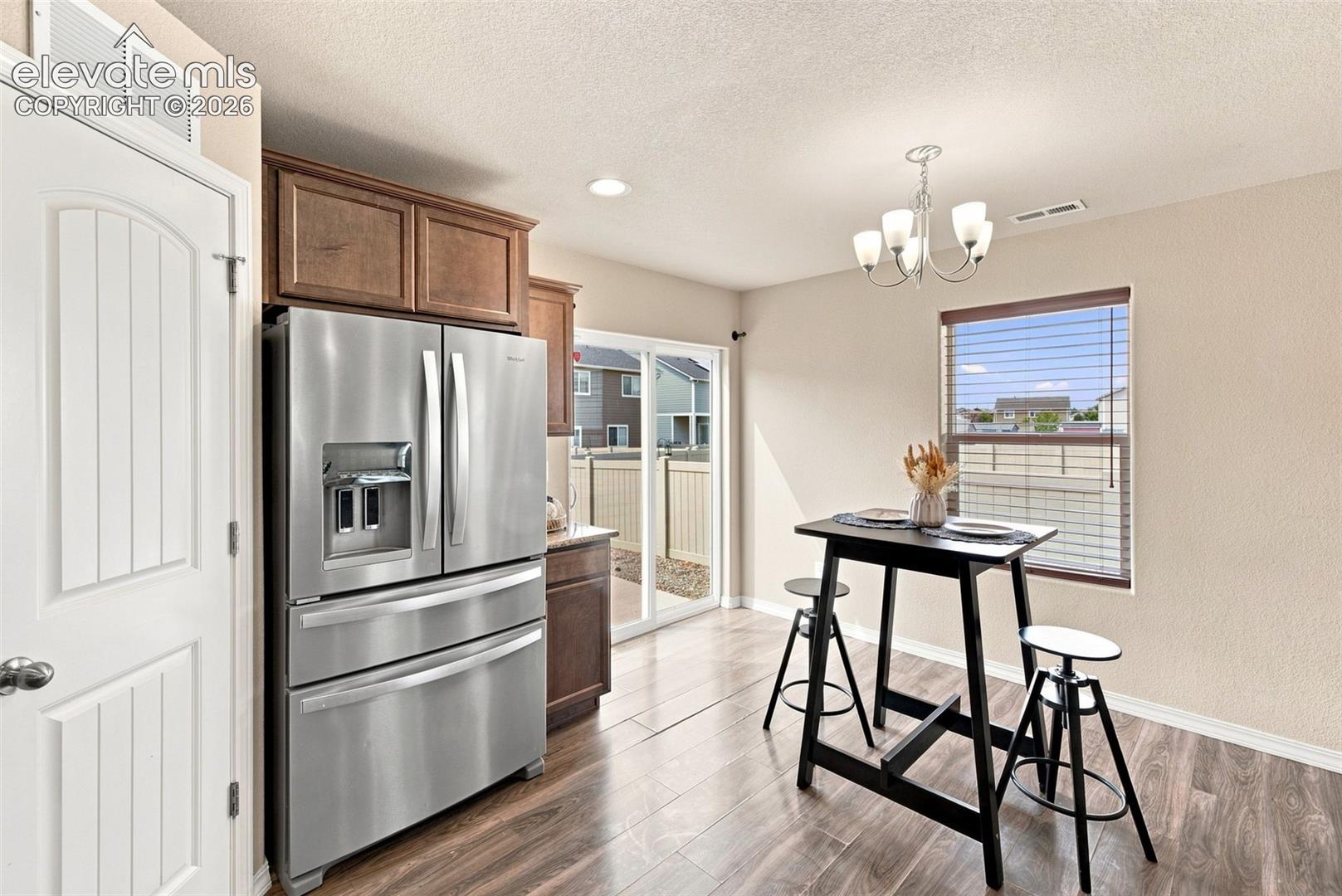 Listing photo 23 for 10864 Traders Parkway