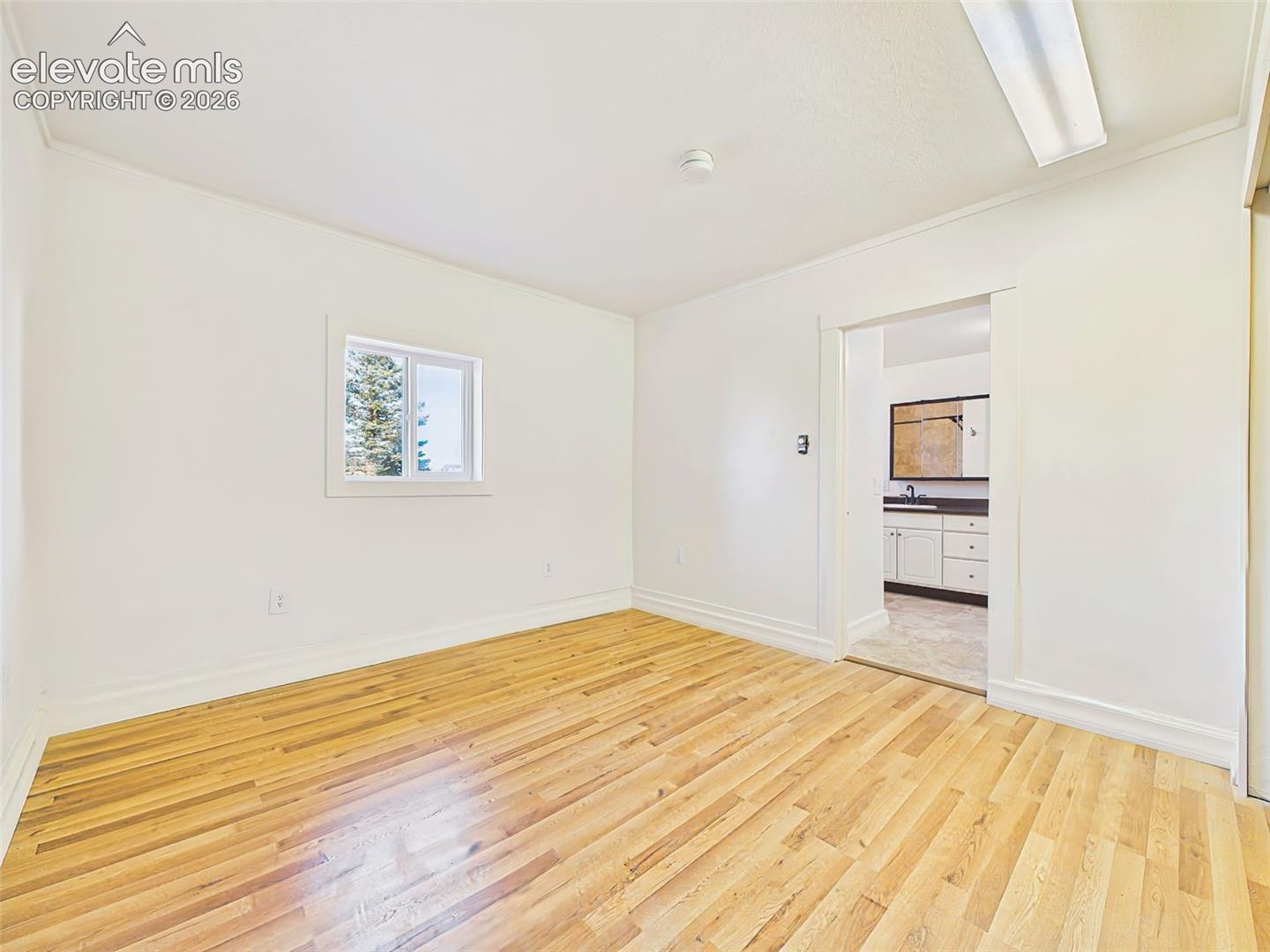 Listing photo 28 for 23015 Murphy Road
