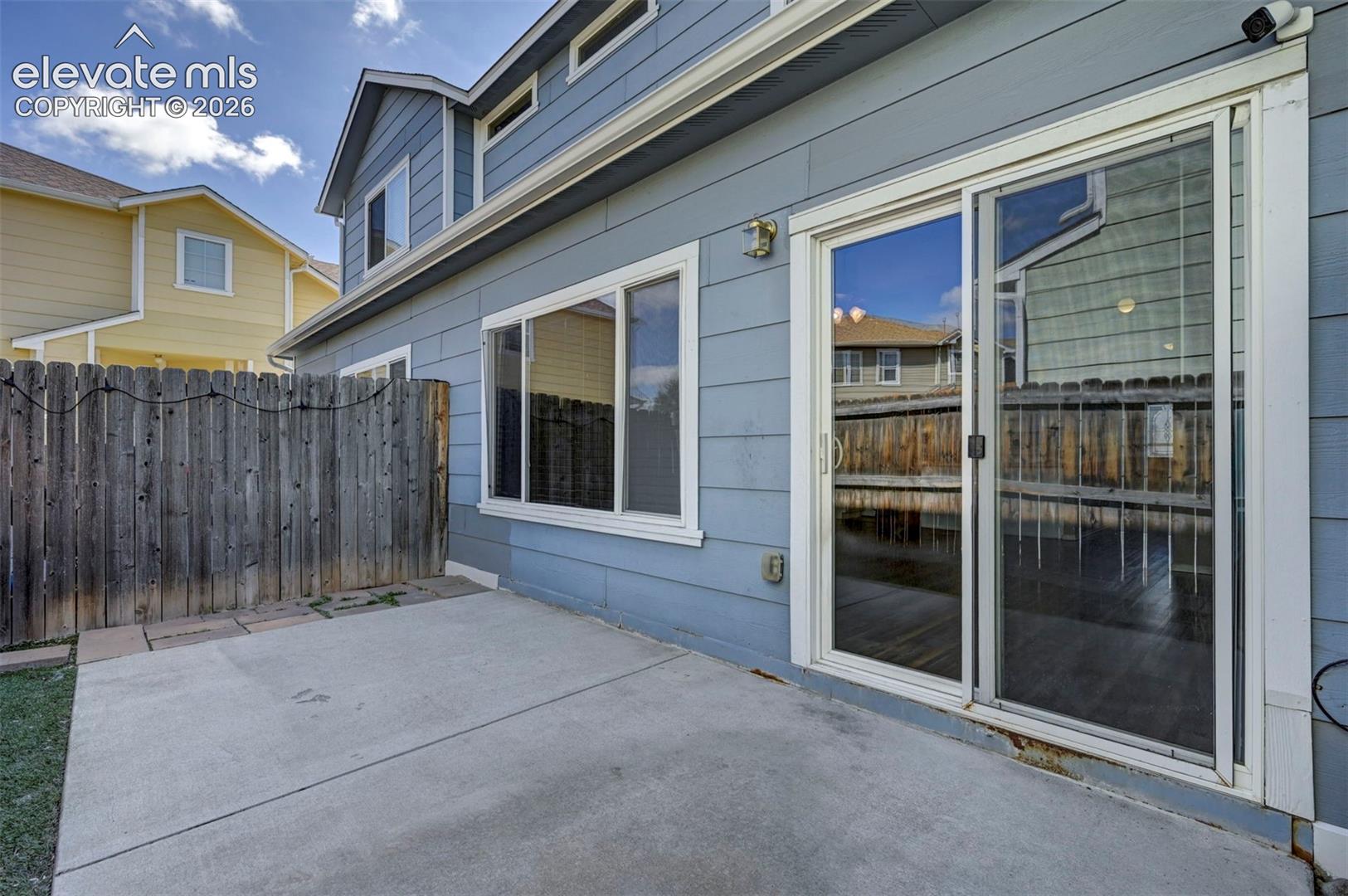 Listing photo 27 for 863 Red Thistle View