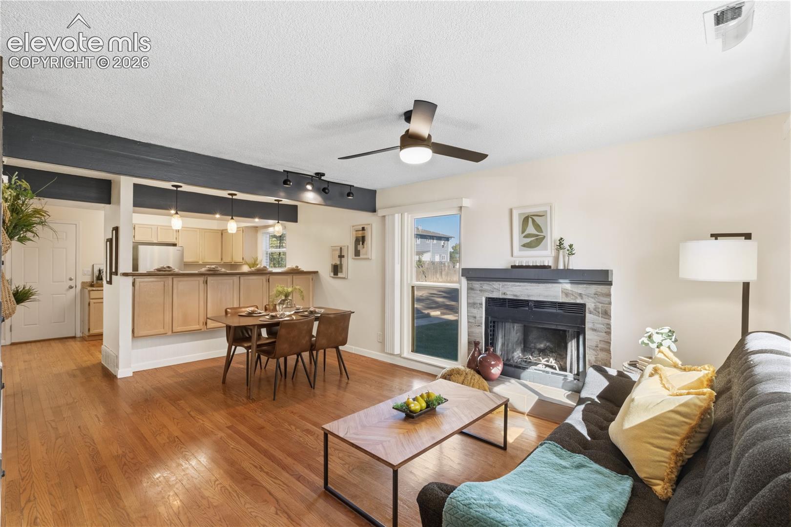 Listing photo 4 for 2360 Washo Circle