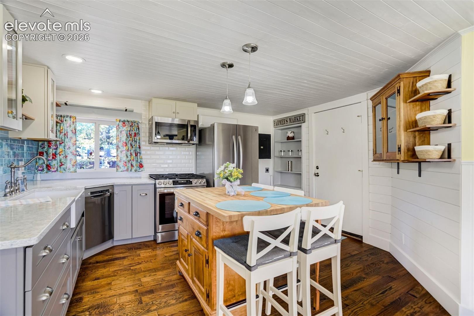 405 Baldwin Street, photo 9