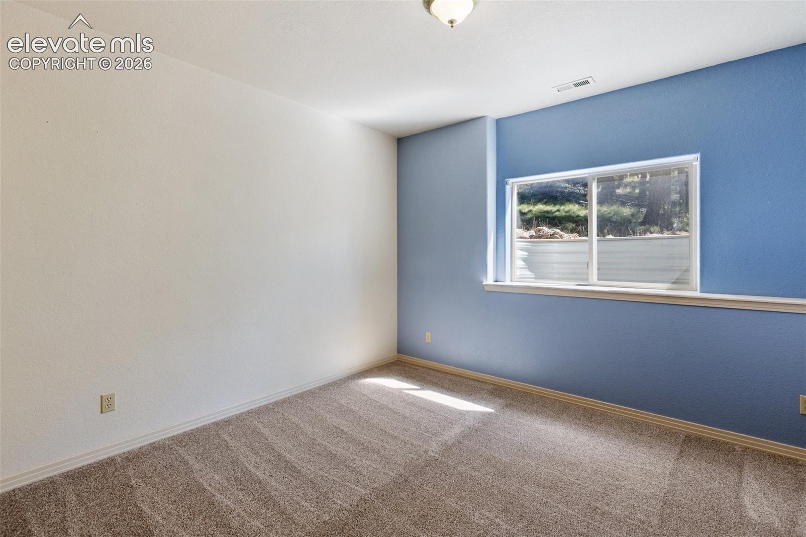 Listing photo 32 for 516 Saguache Drive