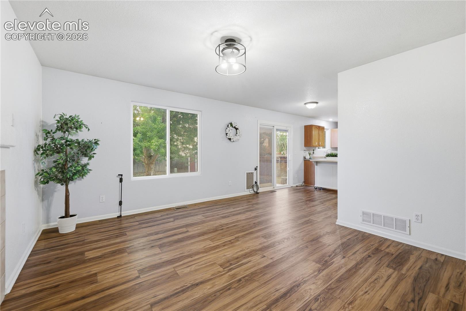 Listing photo 12 for 11015 Berry Farm Road