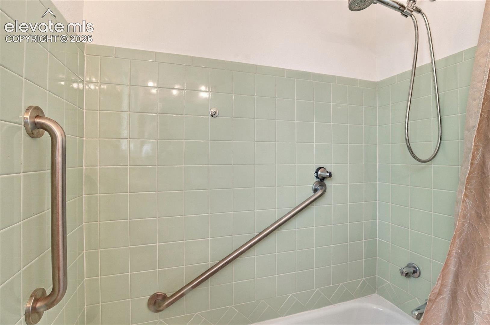 Listing photo 19 for 319 Fairfax Street