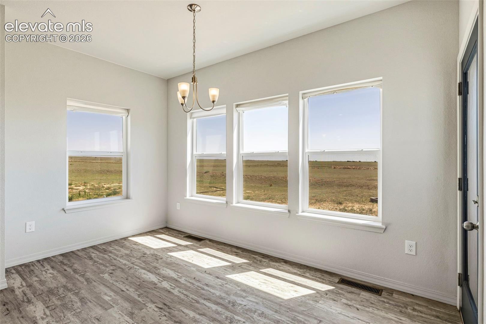 Listing photo 16 for 3955 N Yoder Road