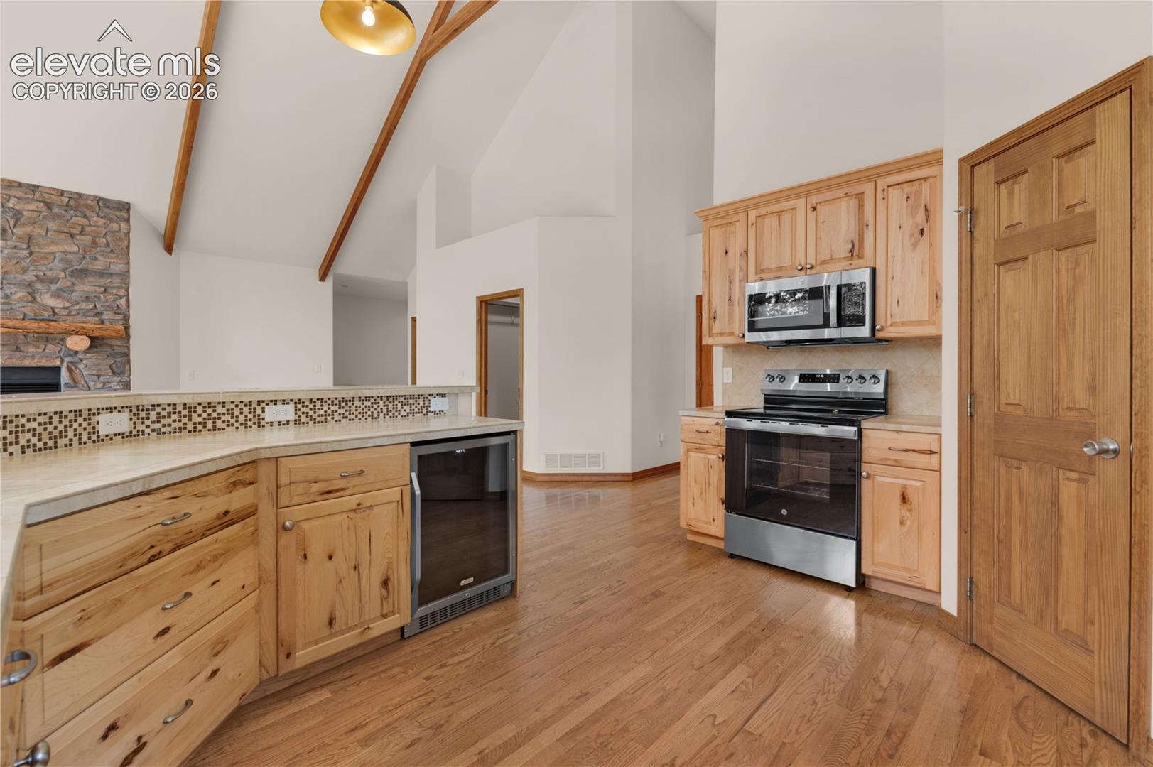 Listing photo 13 for 73 Aspen Drive