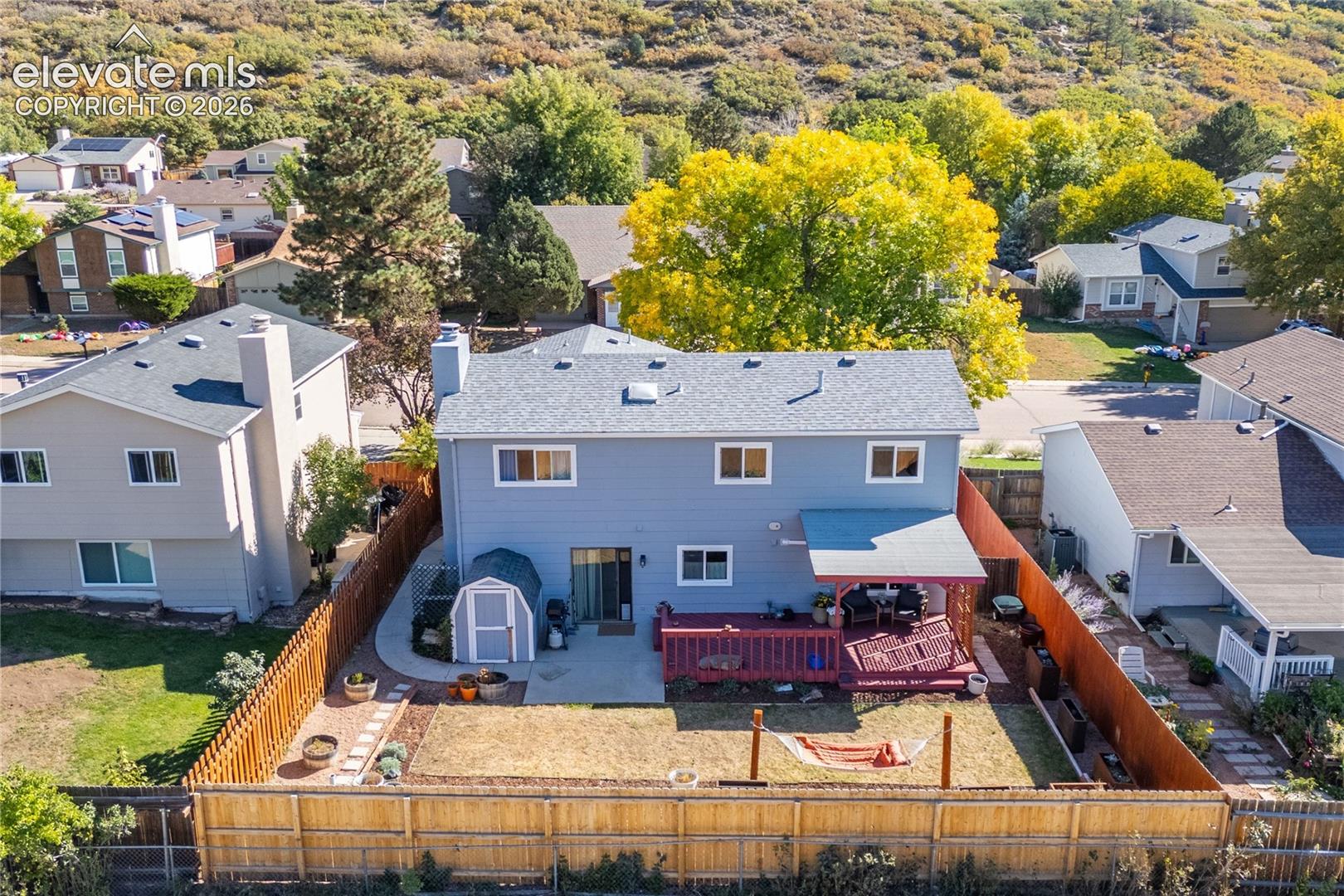 Listing photo 40 for 5870 Pemberton Way