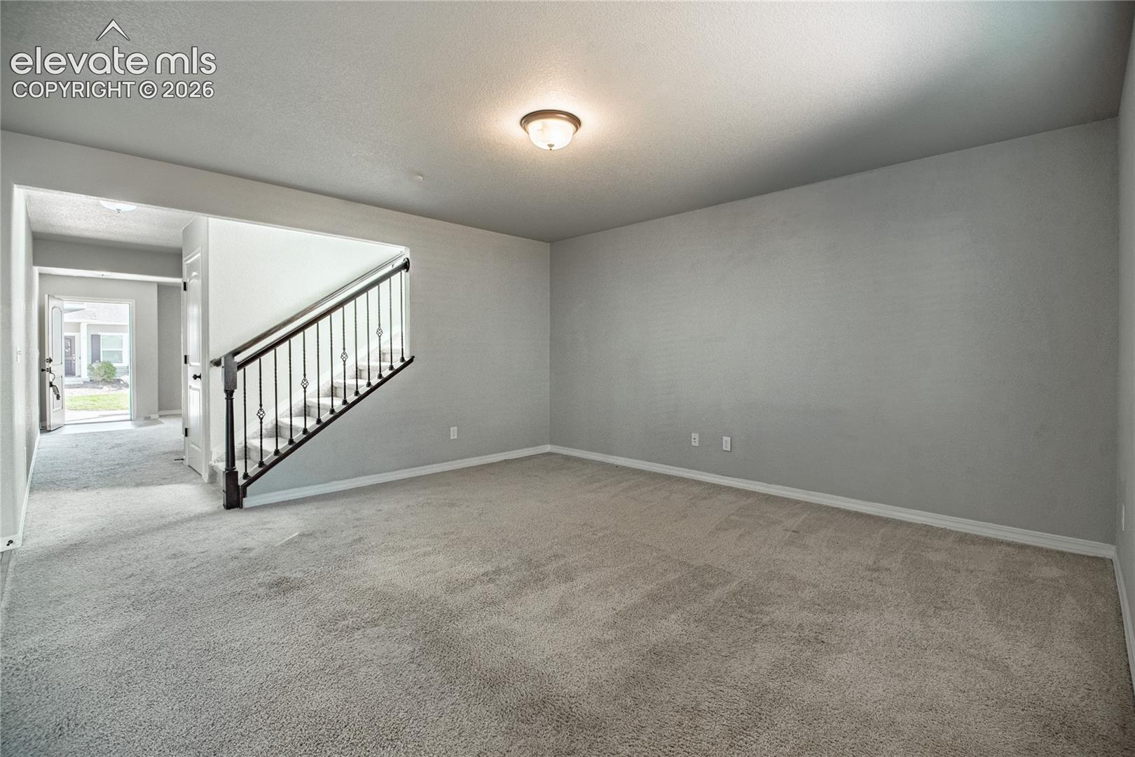 Listing photo 14 for 7714 Cruzer Heights
