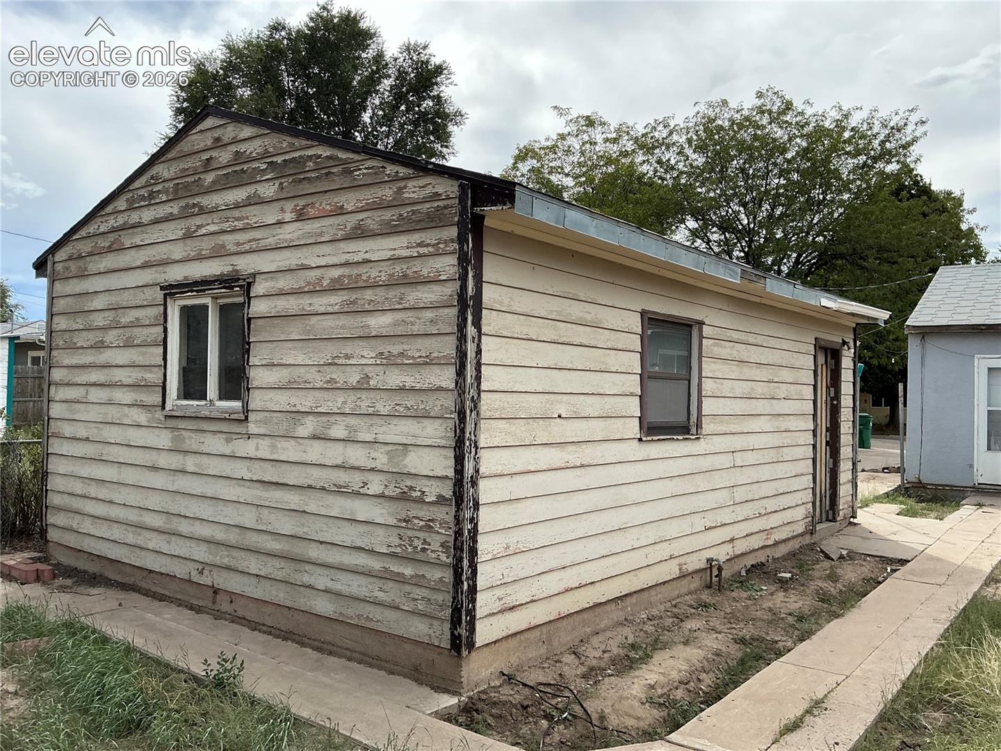Listing photo 5 for 1714 Quillian Avenue