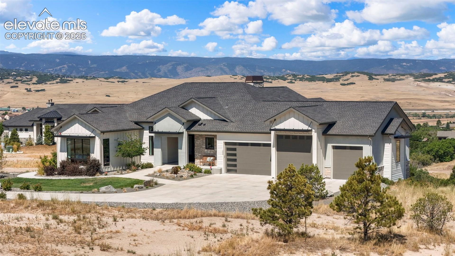 Listing photo 2 for 1555 King Mick Court