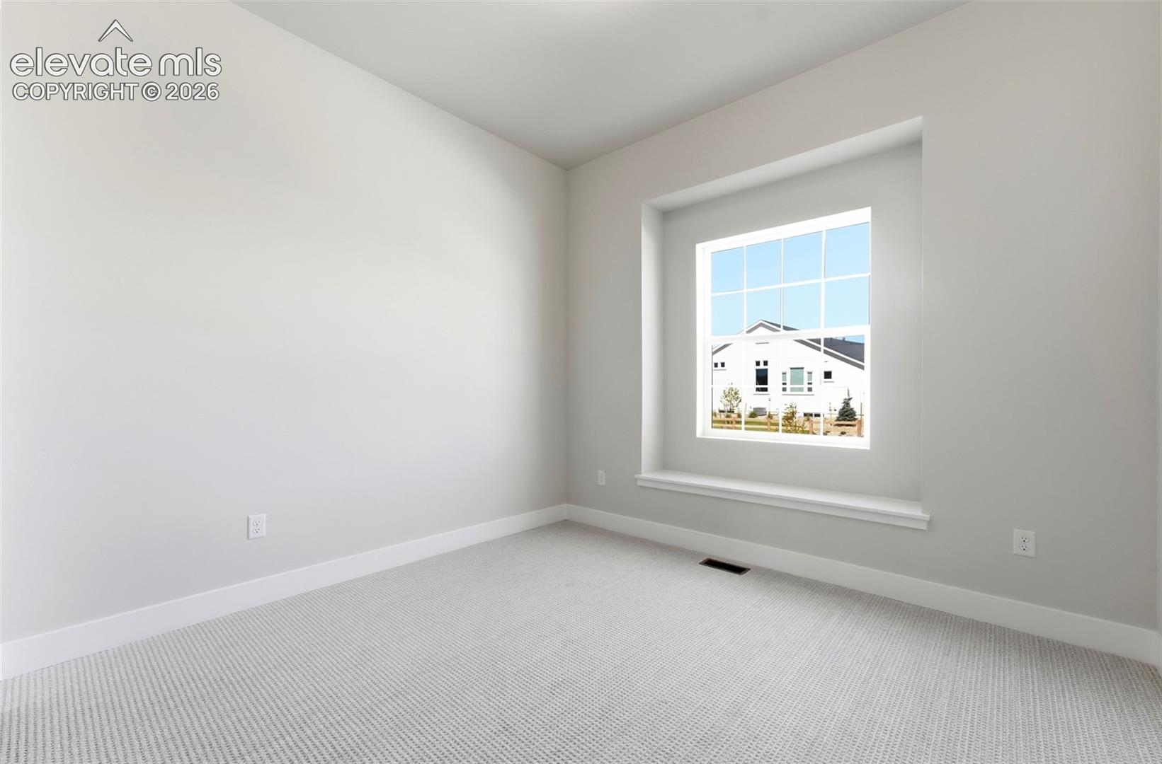 Listing photo 5 for 2429 Sangria Court