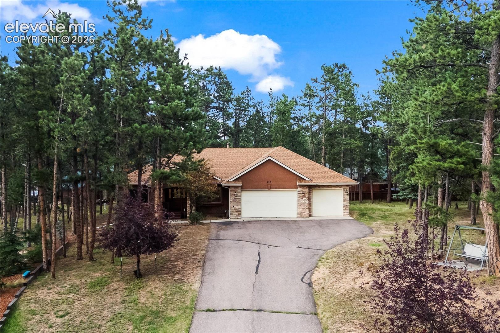 Listing photo 38 for 113 Flagstick Drive