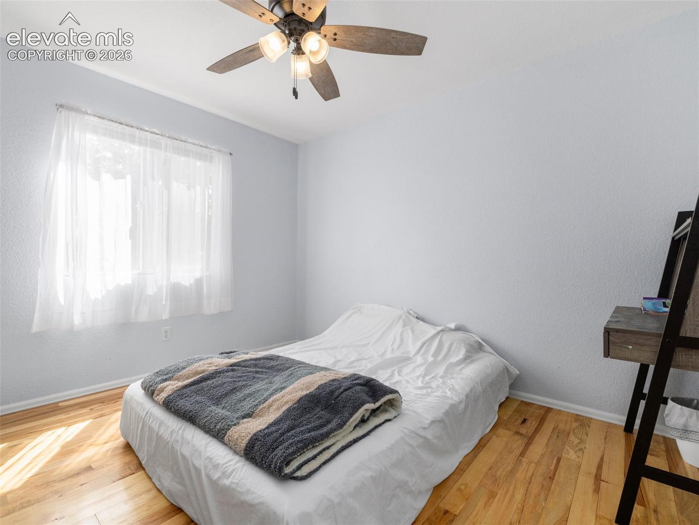 Listing photo 18 for 675 E McClave Drive