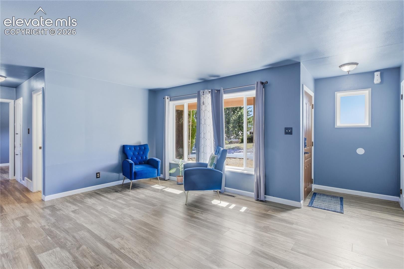 Listing photo 6 for 213 Jasper Drive