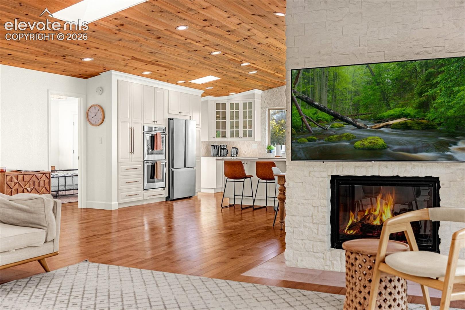 Listing photo 10 for 7169 Dark Horse Place