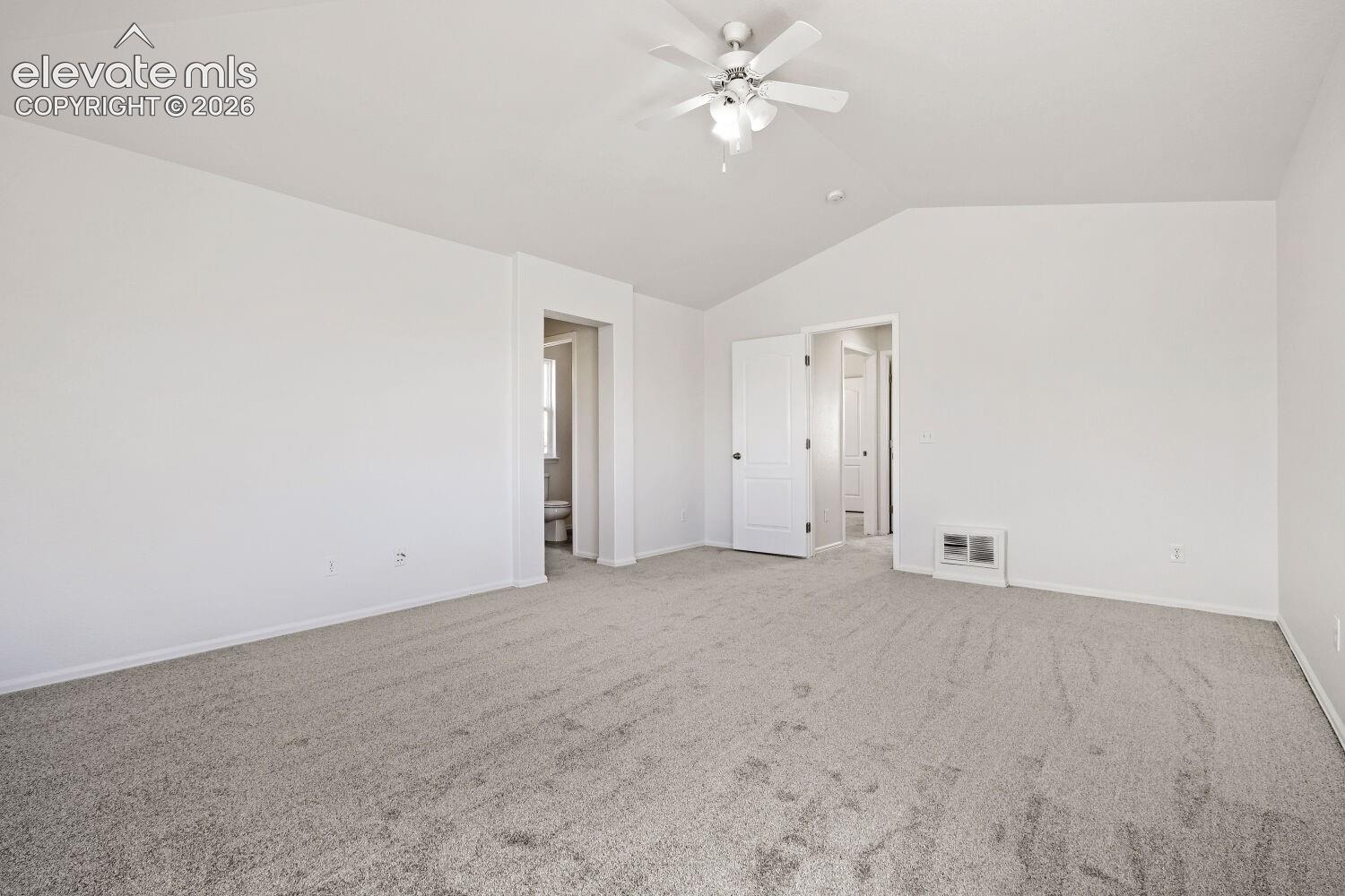 Listing photo 18 for 10025 everglades Drive