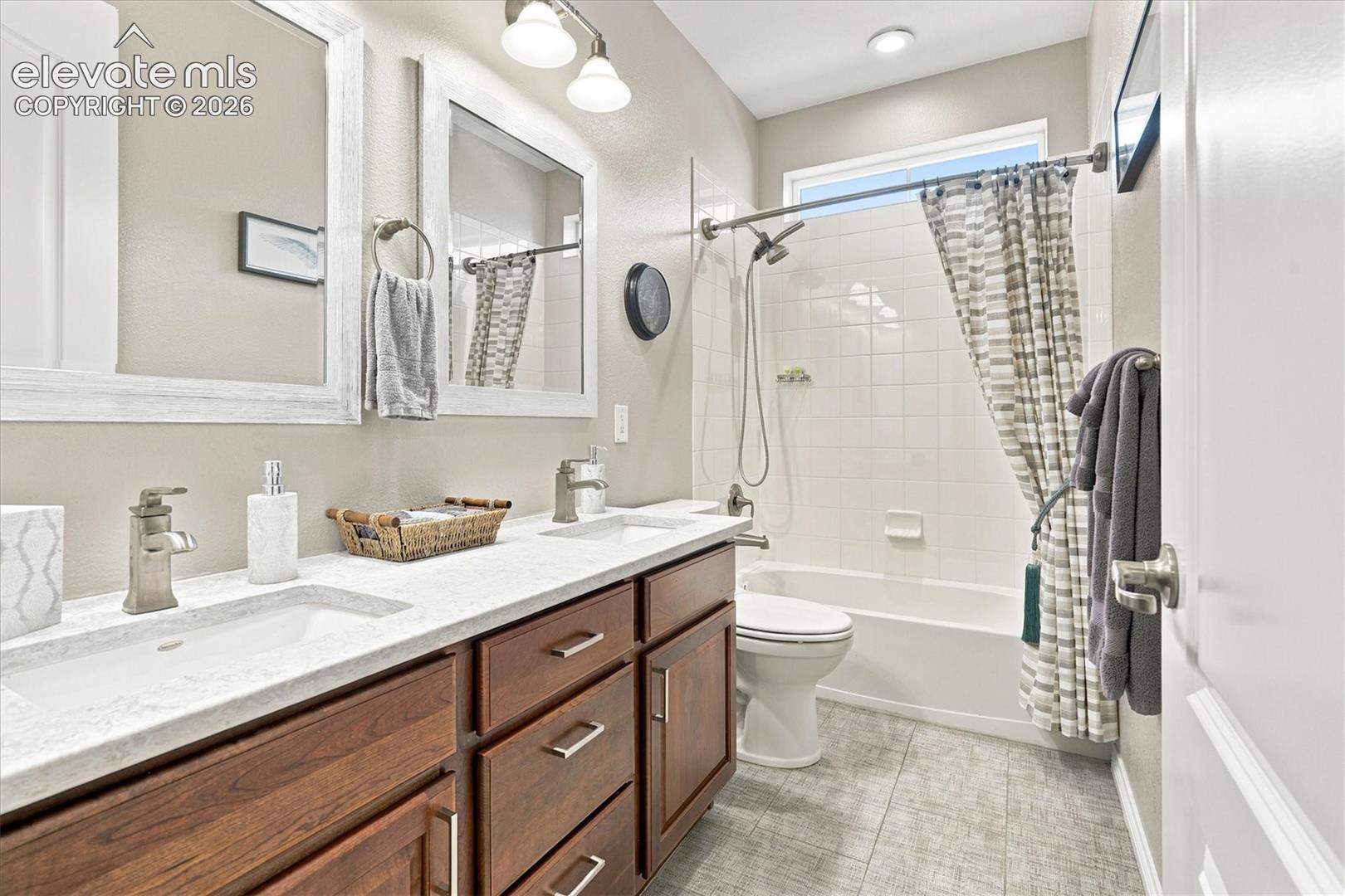 Listing photo 37 for 3708 Eveningglow Way