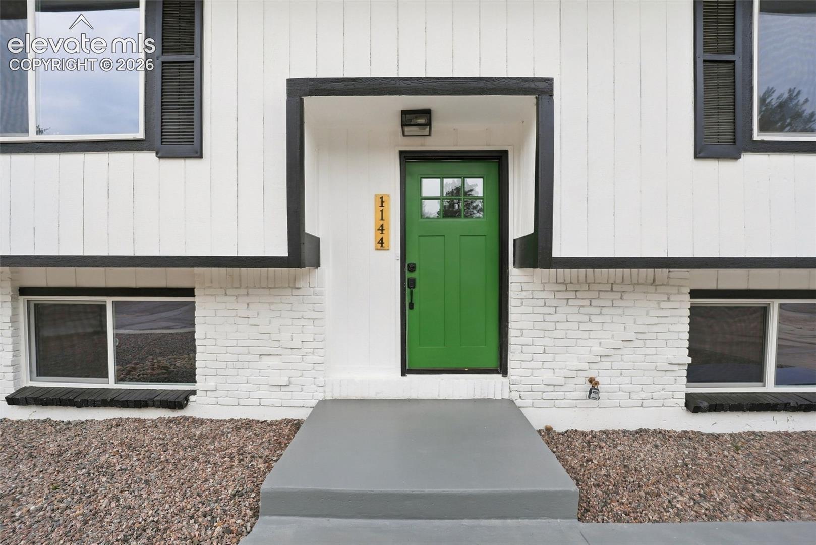 Listing photo 7 for 1144 Kachina Drive