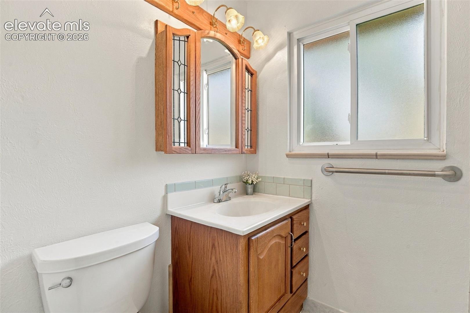 Listing photo 18 for 319 Fairfax Street
