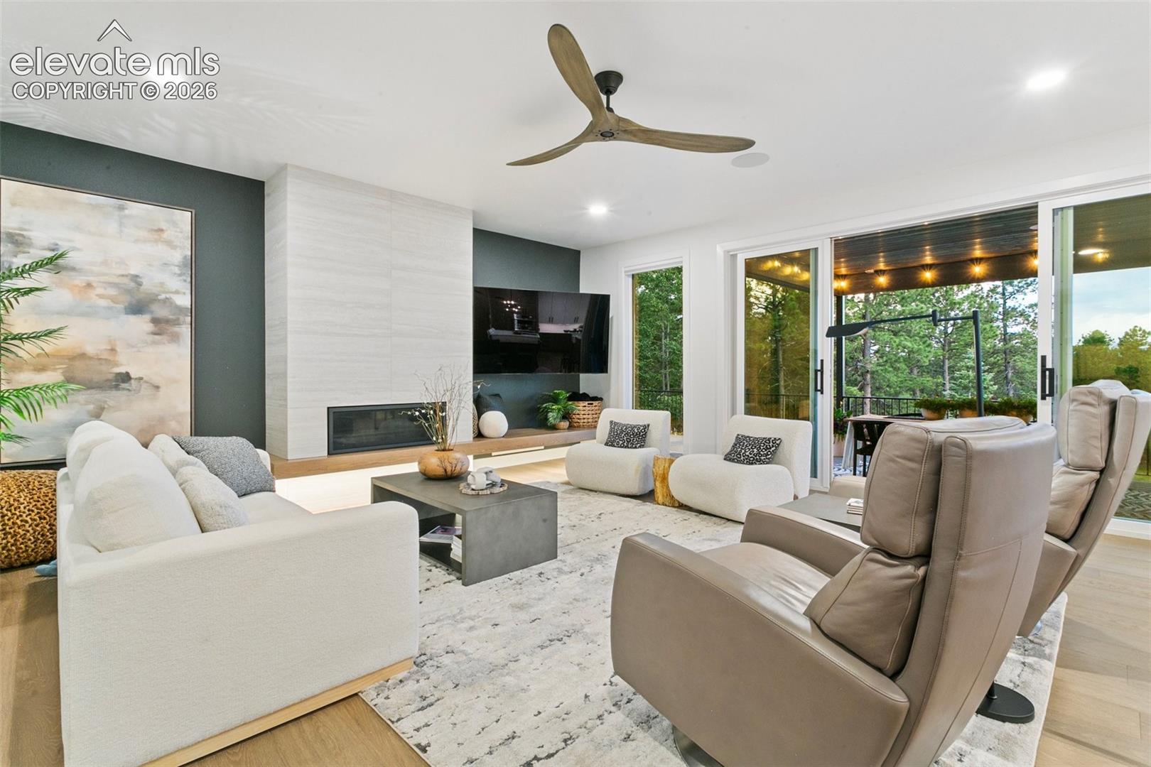 Listing photo 6 for 17270 Colonial Park Drive