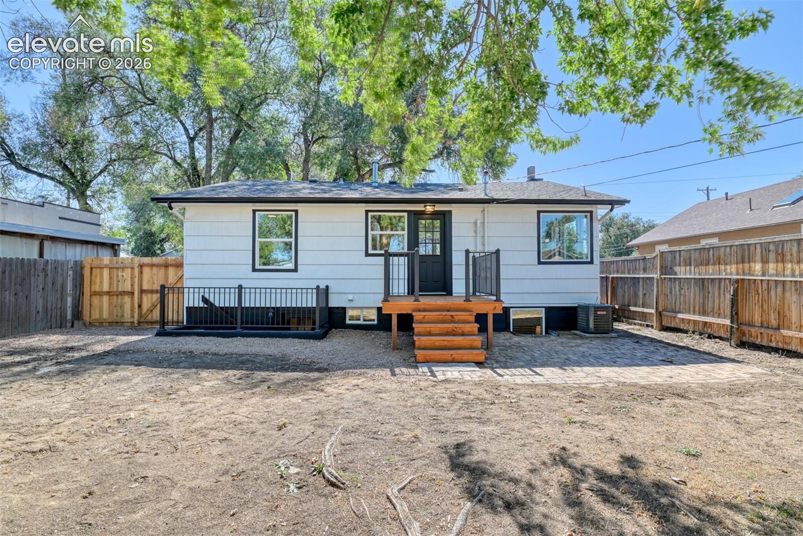 Listing photo 38 for 2606 E Boulder Street