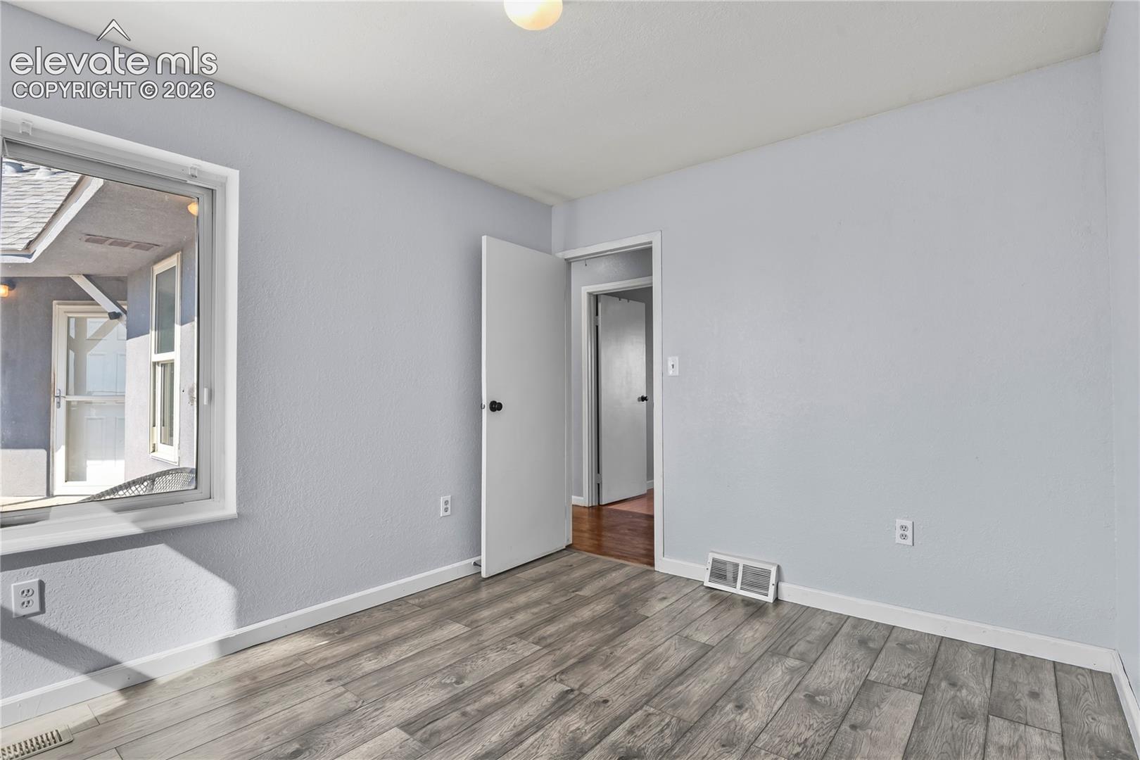 Listing photo 17 for 13550 Whistling Hills Lane