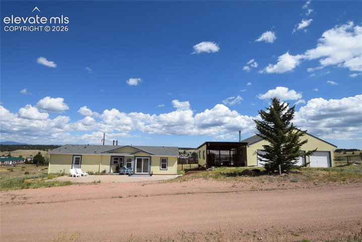 877 Maid Marian Drive — listing photo