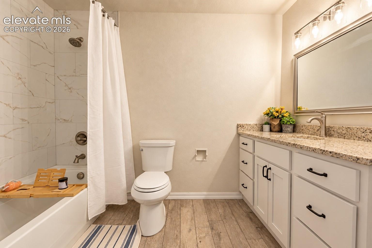 Listing photo 17 for 721 Sunnywood Place