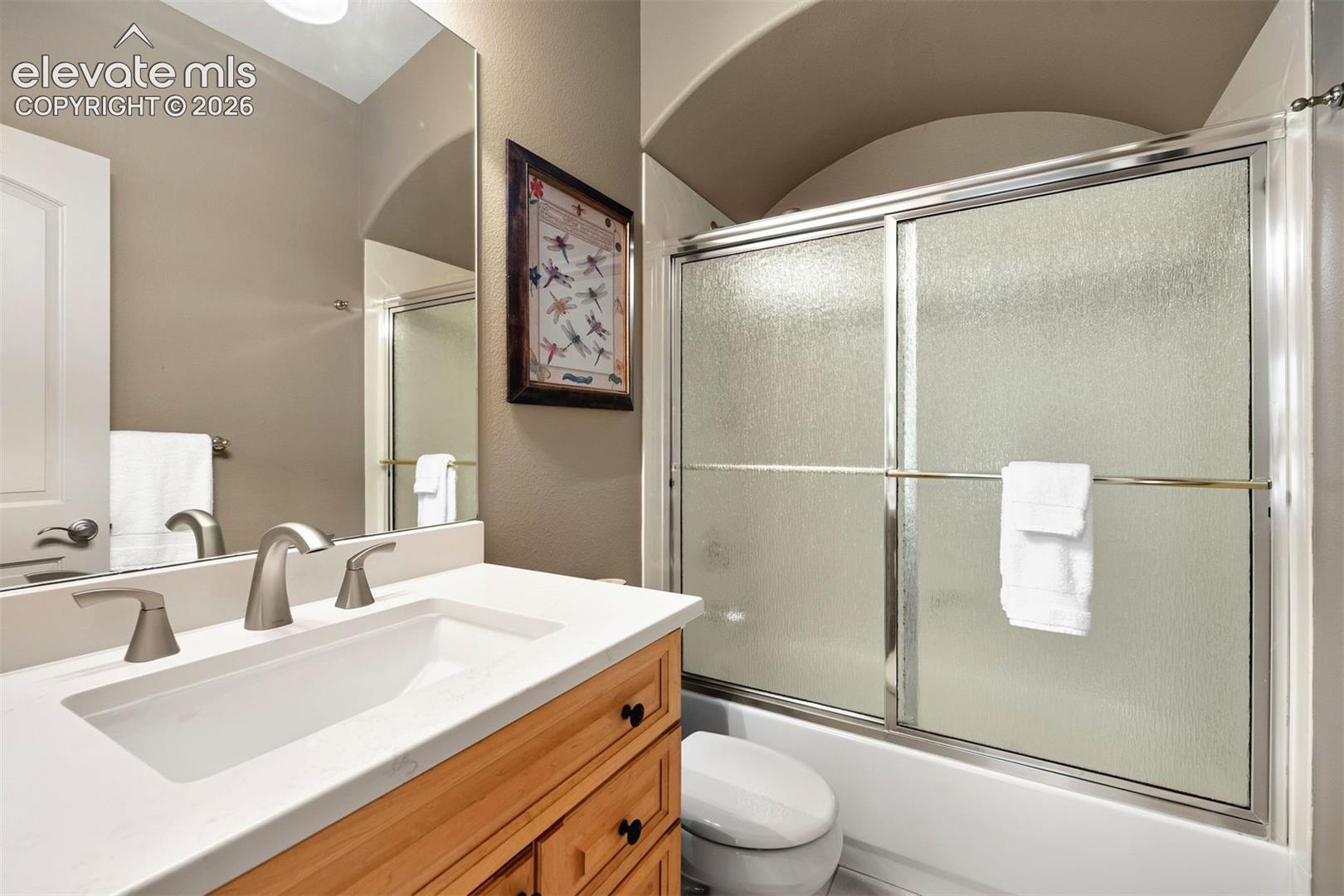 Listing photo 39 for 17507 Colonial Park Drive
