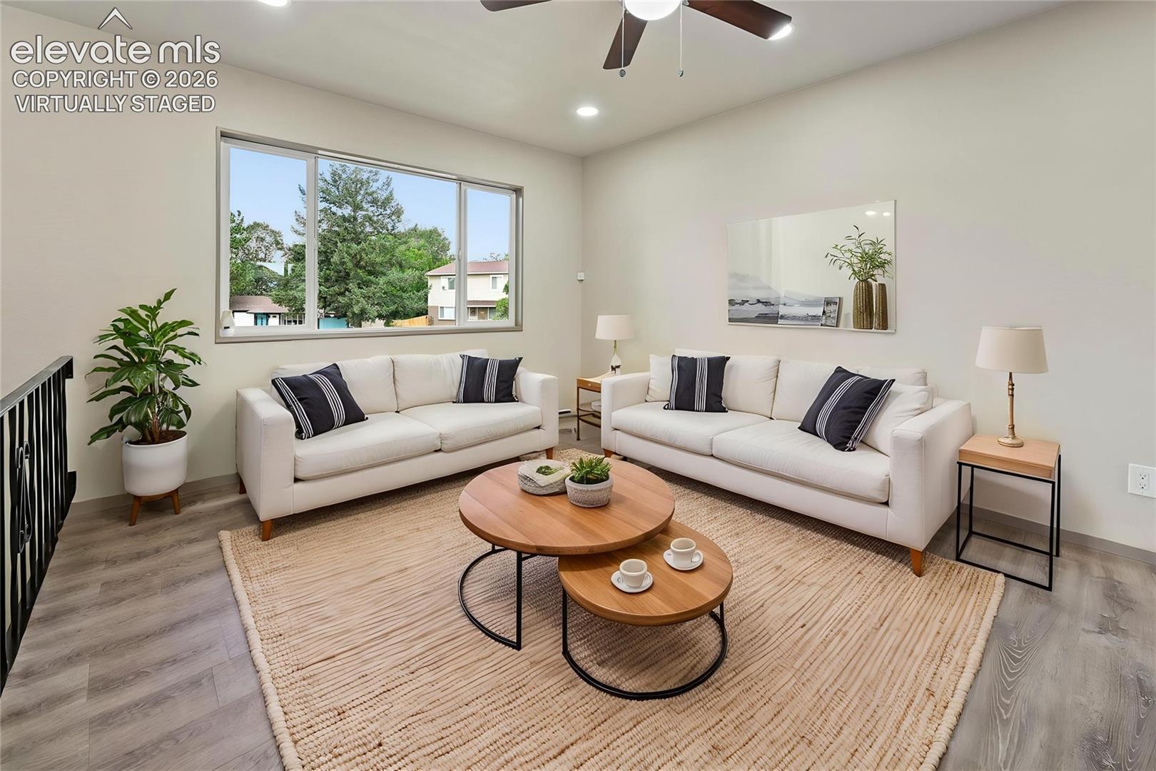 Listing photo 5 for 5015 Bonita Way