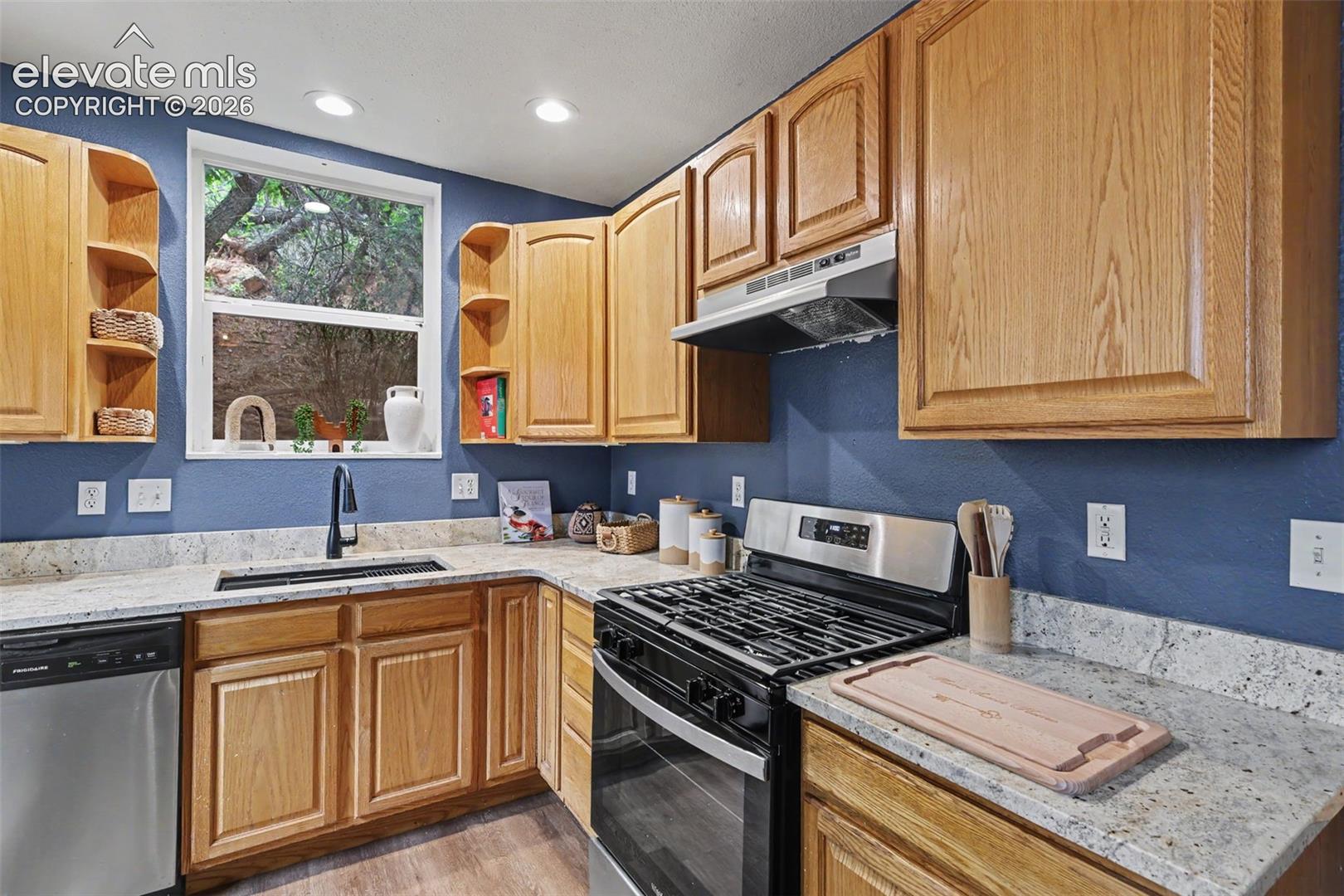 Listing photo 9 for 407 Washington Avenue