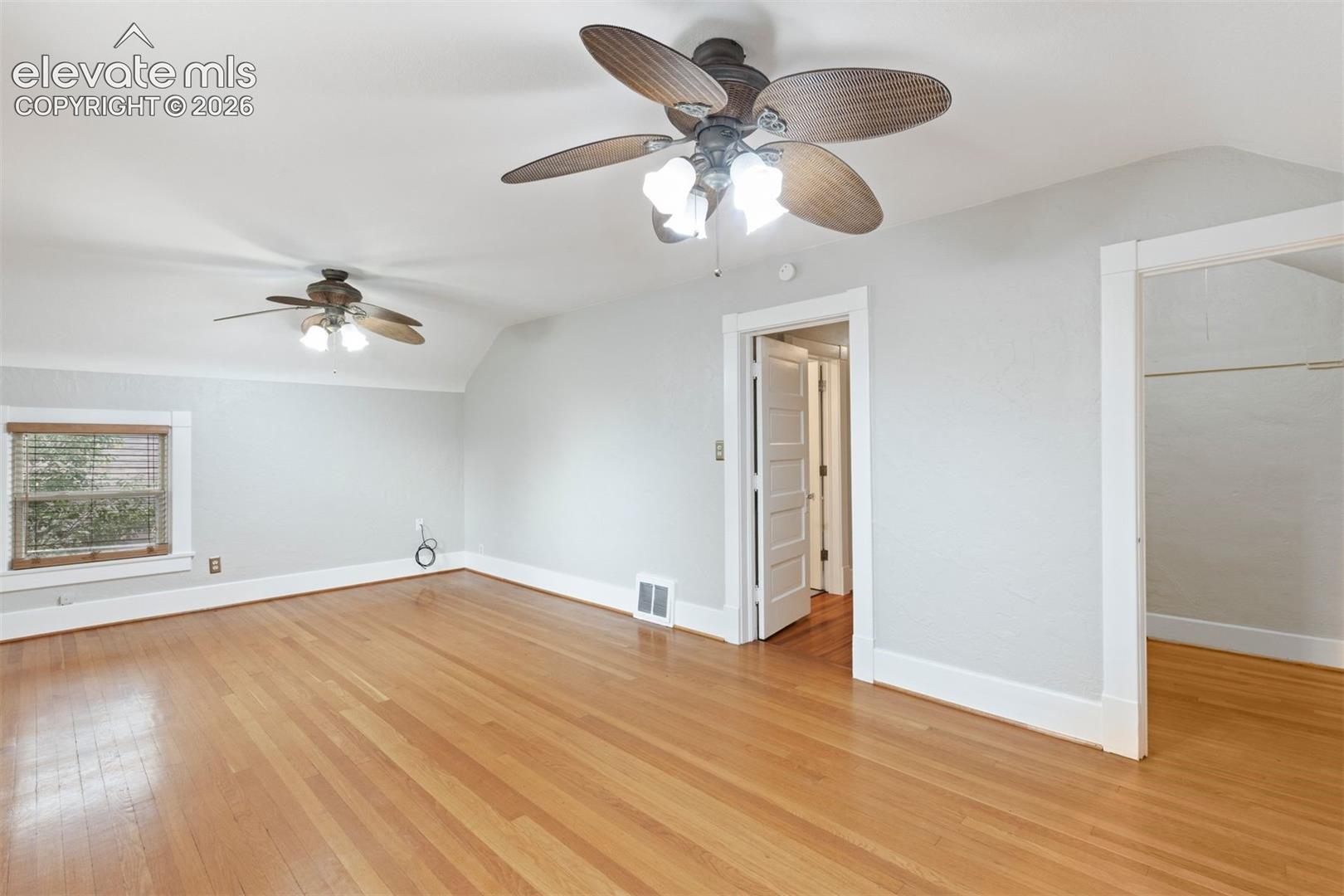 Listing photo 4 for 2309 N Nevada Avenue