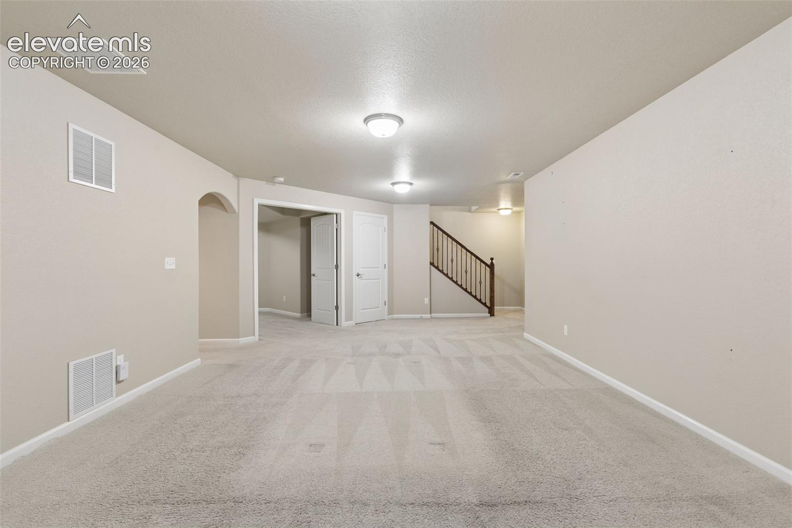 Listing photo 21 for 8042 Potentilla Grove