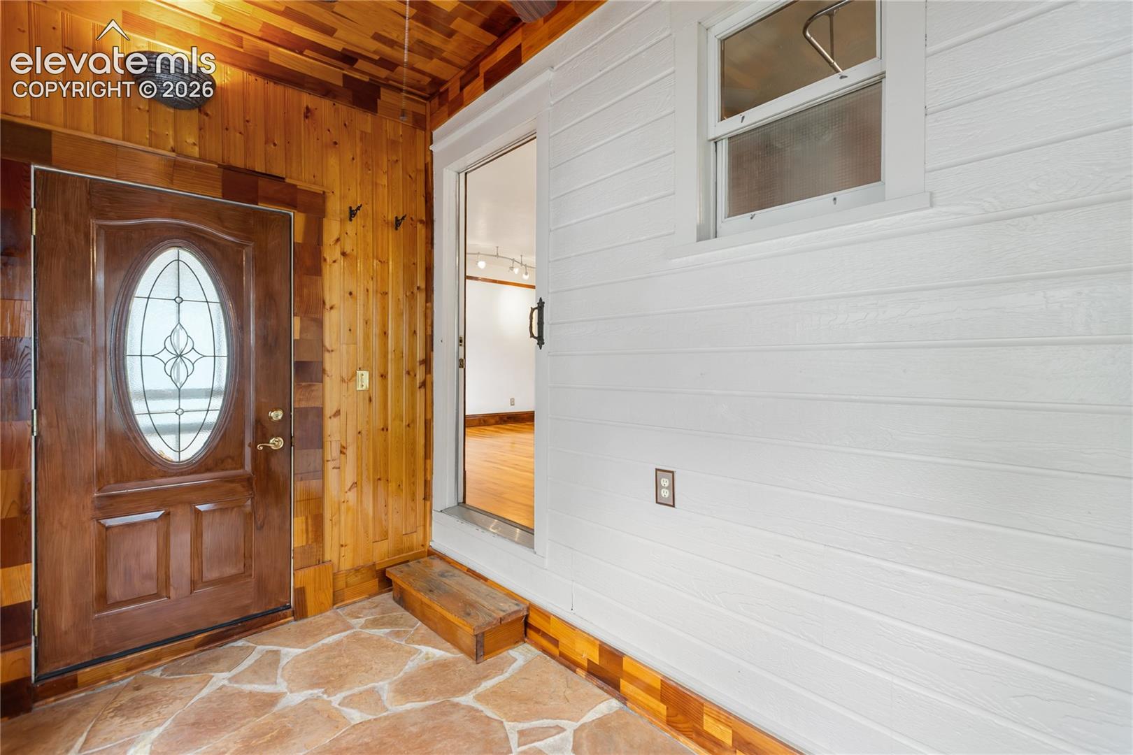 Listing photo 23 for 2210 W Kiowa Street
