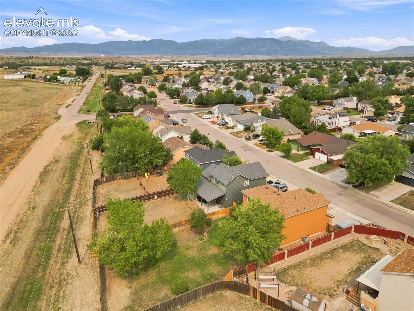 Listing photo 2 for 934 Square Dance Lane