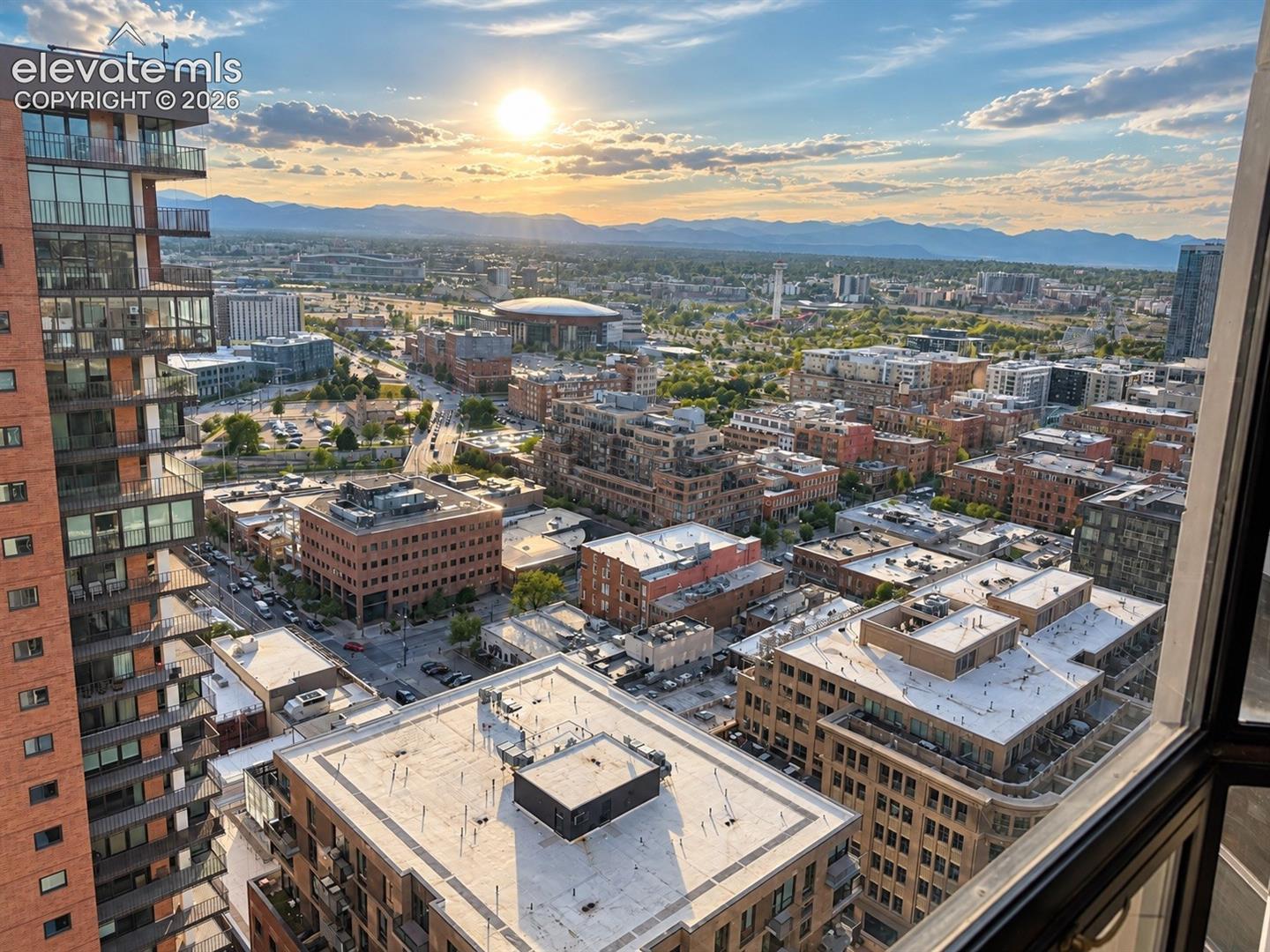 Listing photo 3 for 1625 Larimer Street 3202