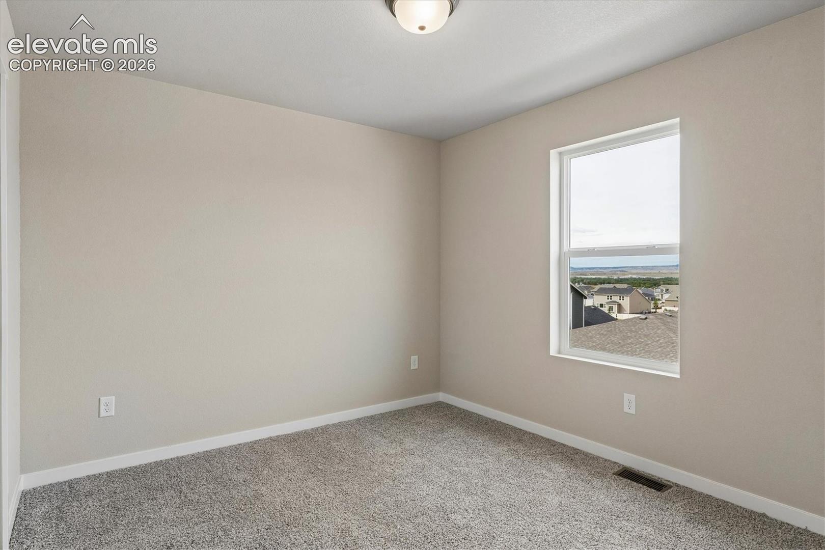 Listing photo 17 for 9660 Blaurock Drive