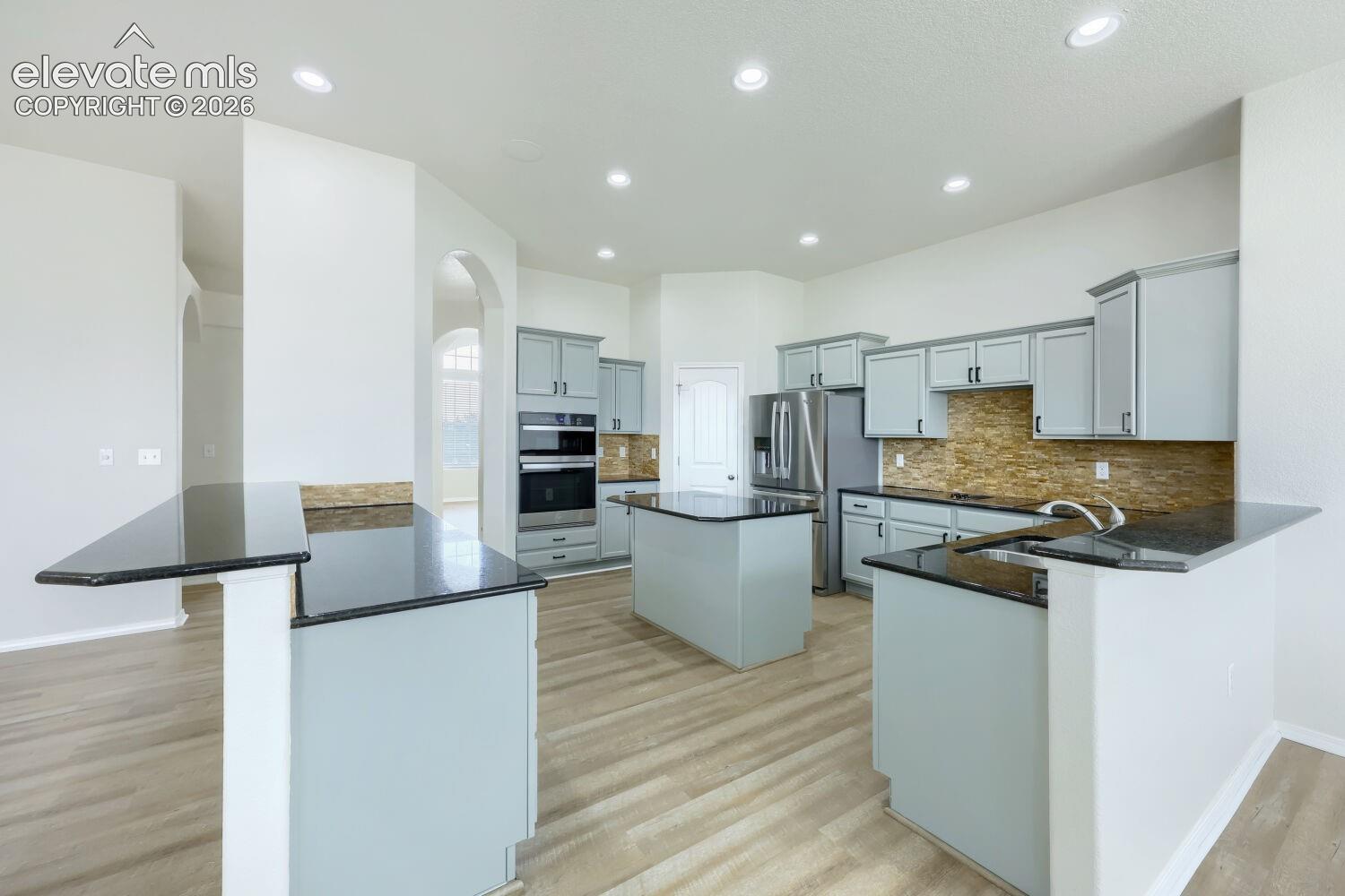 Listing photo 13 for 10967 Klondike Drive